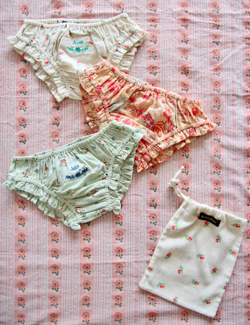 [BONJOUR DIARY] 3 pc Panty pack with pouch (15*20 cm) _ Small flower print &amp; Big flower print &amp; Mint flower print