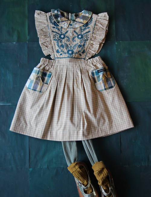 [BONJOUR DIARY]Apron dress with embroidery _ Small beige check[3Y, 4Y, 10Y]