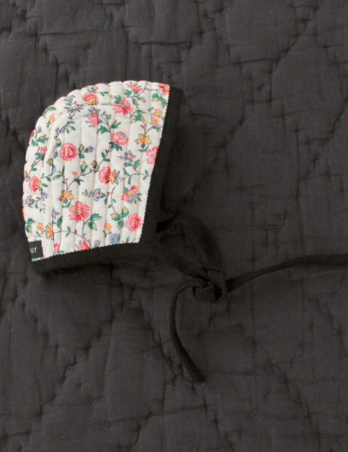 [BONJOUR DIARY] REVERSIBLE QUILTED BABY CAP  _ Ivory flower print - Corduroy